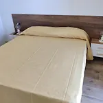 Casa Mikaela Sea View Апартаменты Вьесте